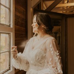 The Blushing Bride - Gorgeous Blushing Bride