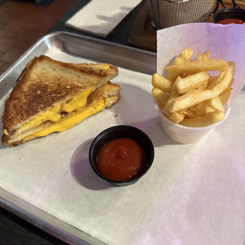 Grilled Cheese Gallery - Kids Grilled Cheese - Ice Cream & Frozen Yogurt Near Me - St. Augustine, Florida