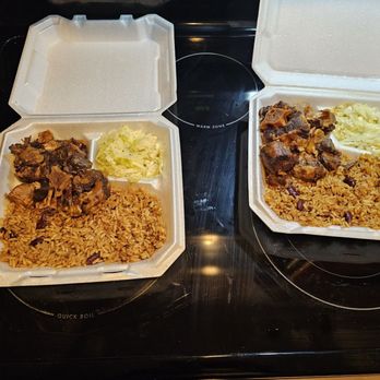 Spices Caribbean Restaurant & Bar - Oxtail with rice and beans with cabbage. - Caribbean Near Me - Columbus, Georgia Spices Caribbean Restaurant & Bar - Oxtail with rice and beans with cabbage. - Caribbean Near Me - Columbus, Georgia