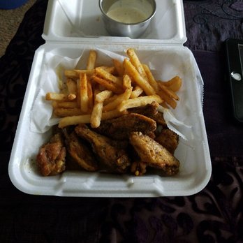 Atlanta's Best Wings - Garlic pepper w/ Cajun Fries - Chicken Wings Near Me - Tucker, Georgia Atlanta's Best Wings - Garlic pepper w/ Cajun Fries - Chicken Wings Near Me - Tucker, Georgia