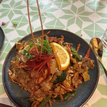 Chiang Rai Thai Kitchen and Bar - Drunken noddles - Thai Near Me - Markham, Ontario Chiang Rai Thai Kitchen and Bar - Drunken noddles - Thai Near Me - Markham, Ontario