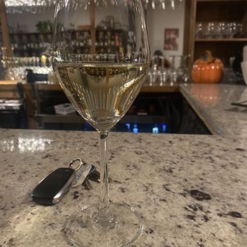 Vin de Paris - Wine Bars Near Me - Paris, Texas