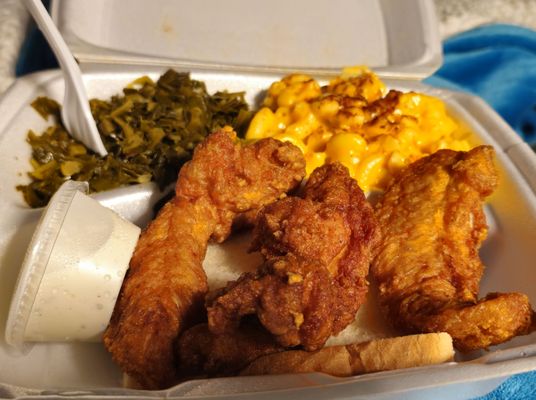 Gus’s World Famous Fried Chicken by null