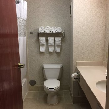 Hampton Inn Quakertown - Hotels Near Me - Quakertown, Pennsylvania