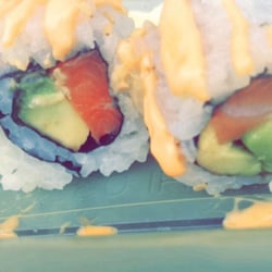 Giant Food Stores - Spicy salmon roll from cafe area