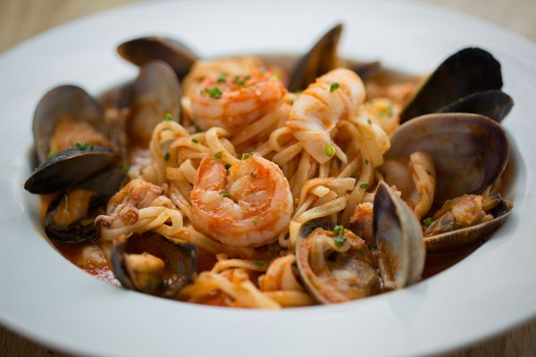 EMC Seafood & Raw Bar by null