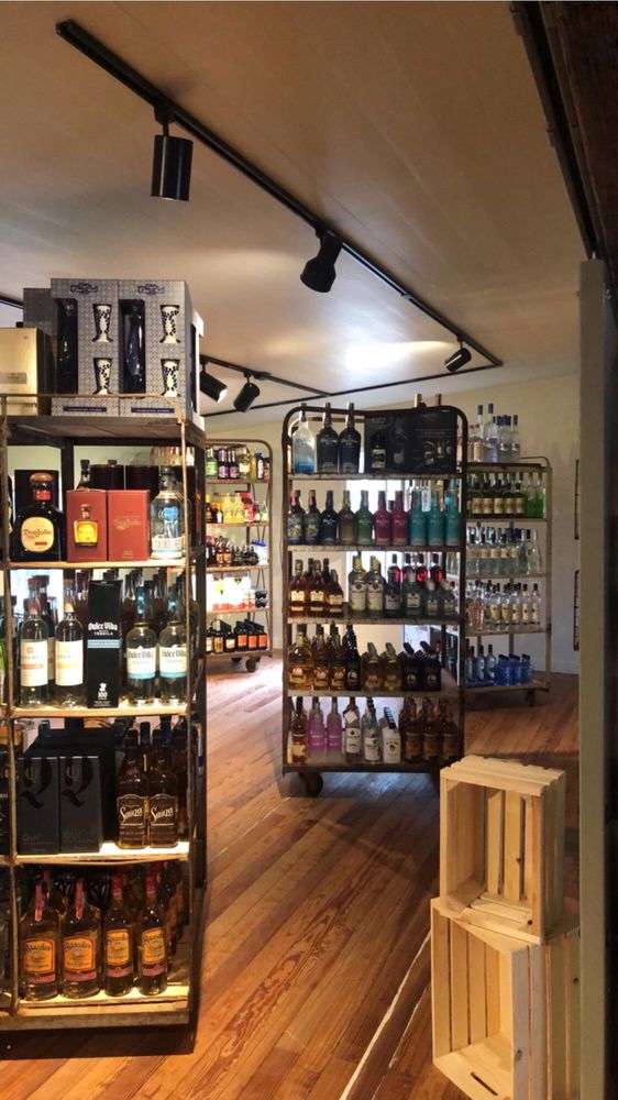 POPATOP BOTTLE SHOP TOO Beer, Wine & Spirits 341 E Mill St, Round