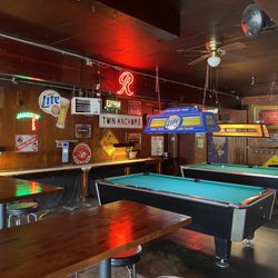 Anchor Inn - Pool and shuffle board