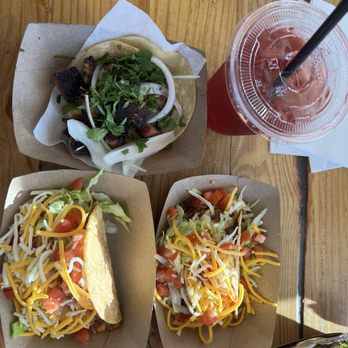 Holé Molé - 2 Bean Crunchy & 2 Carnitas Crunchy tacos. Jamaica & brisket taco ! - Mexican Near Me - Long Beach, California Holé Molé - 2 Bean Crunchy & 2 Carnitas Crunchy tacos. Jamaica & brisket taco ! - Mexican Near Me - Long Beach, California