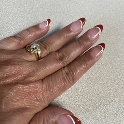 Le Vi Nails