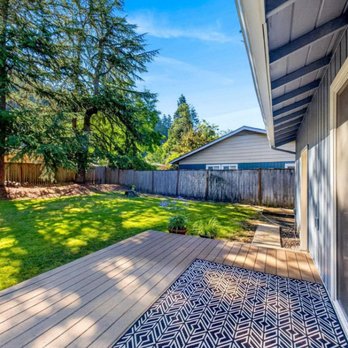Beautiful House Lawn Care - Landscaping Near Me - Eugene, Oregon