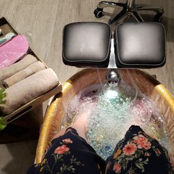 D'Vine Nails & Spa - Deluxe pedicure