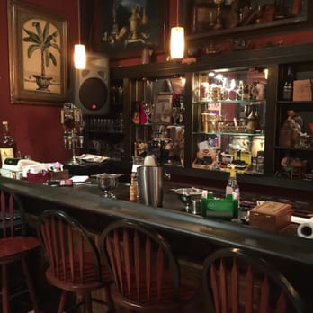 Art District Cigars - Small bar - Tobacco Shops Near Me - Miami, Florida