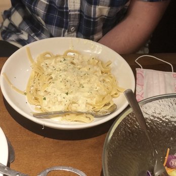 Olive Garden Italian Restaurant - Fettuccine Alfredo - Italian Near Me - Spring, Texas