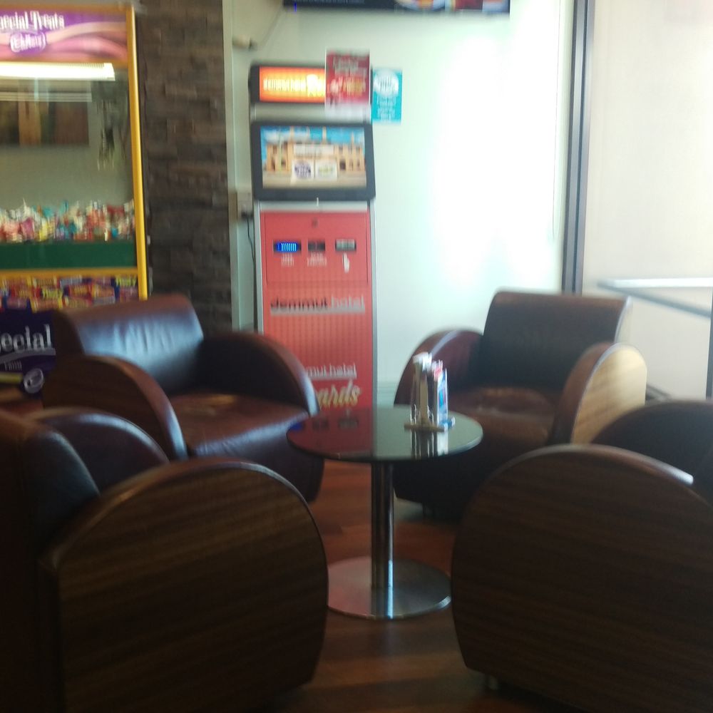 Derrimut Hotel - Bars Near Me - Sunshine, VIC Derrimut Hotel - Bars Near Me - Sunshine, VIC