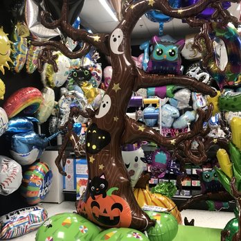 Spirit Halloween Oxford Valley 2022