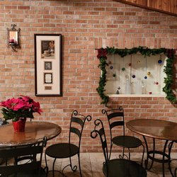 Gray Ghost Vineyards - Back room for enjoyment