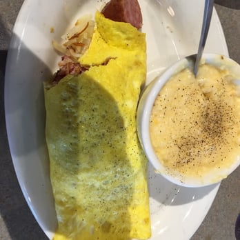 Chappy's Deli - Conecuh sausage omelet and cheese grits - Delis Near Me - Prattville, Alabama