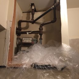 what my bathroom currently looks like