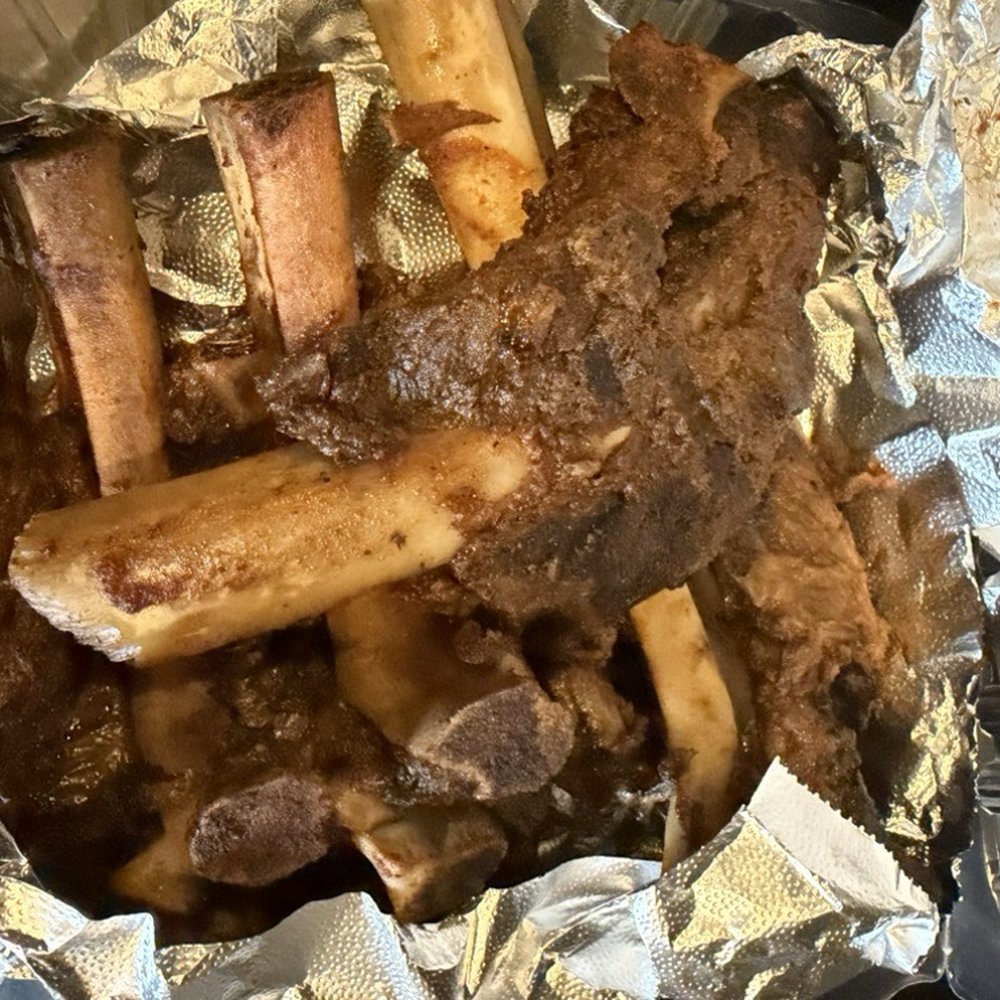 Barbecue beef ribs, three bones, but they actually here before Barbecue beef ribs, three bones, but they actually here before