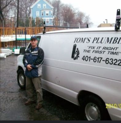 Tom's Plumbing Logo