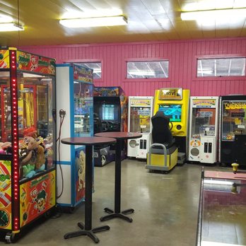 New York City North / Newburgh KOA - Game room. - Campgrounds Near Me - Plattekill, New York