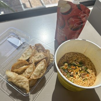 Palama Express - $10 lunch! - Convenience Stores Near Me - Honolulu, Hawaii