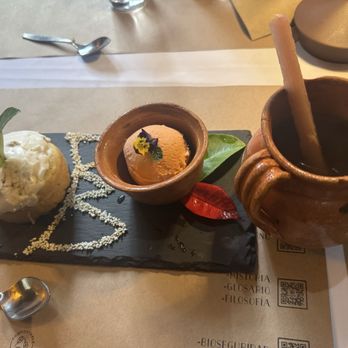 La Gruta - Christmas menu: cake, ice cream and punch - Mexican Near Me - Teotihuacán de Arista, MEX