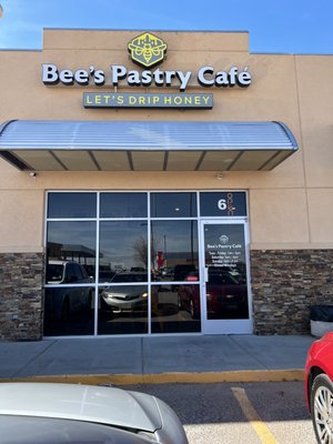 Bee's Pastry Café by null