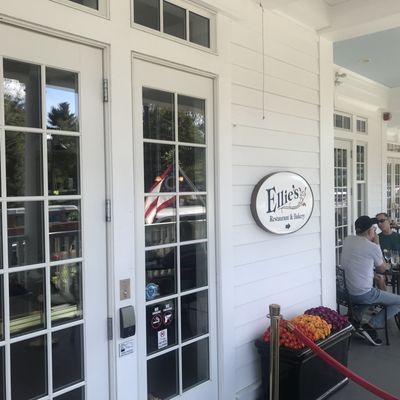 Ellie’s Restaurant at Mills Park Hotel by null