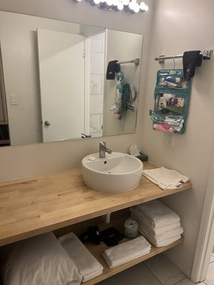 The Monarch Motel by null