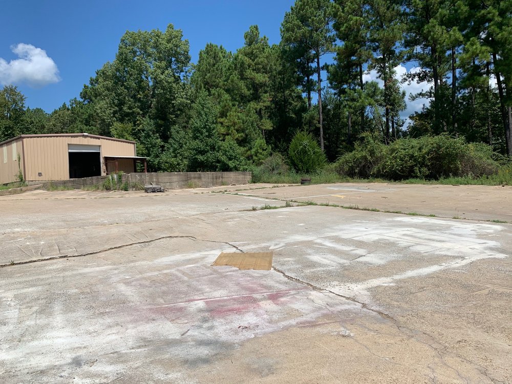 THE DEAN ACRES RV & BOAT STORAGE Montgomery, Texas Self Storage