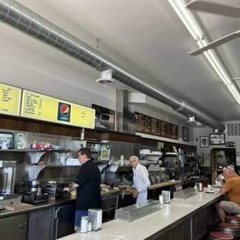 G-B Grill - Counter dining area - Diners Near Me - Alton, Illinois G-B Grill - Counter dining area - Diners Near Me - Alton, Illinois