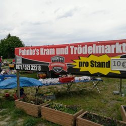 Pahnke's Kram & Trödelmarkt - Am letzten Maiwochenende ist es eher übersichtlich auf dem Marktplatz.
