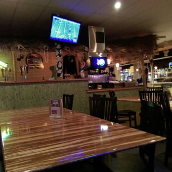 Coconut Kenny's Pizza - Ferndale - Dining area - Pizza Near Me - Ferndale, Washington