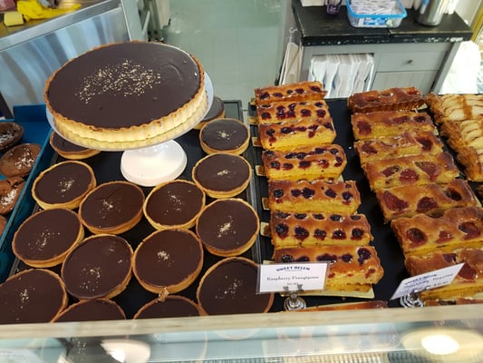 Sweet Belem Cake Boutique by null