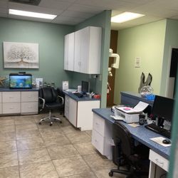 Hilda Yanez, DDS - Raices Dentistree - Inside office