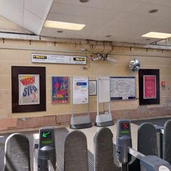 Ruislip Manor  - Ticket  Gates