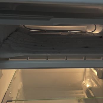 Lamplighter Inn - moldy freezer. gross fridge. - Hotels Near Me - Panguitch, Utah