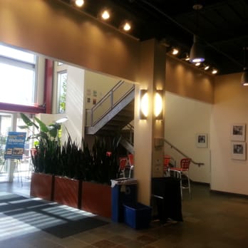West Loop Athletic Club - View of the lobby - Gyms Near Me - Chicago, Illinois