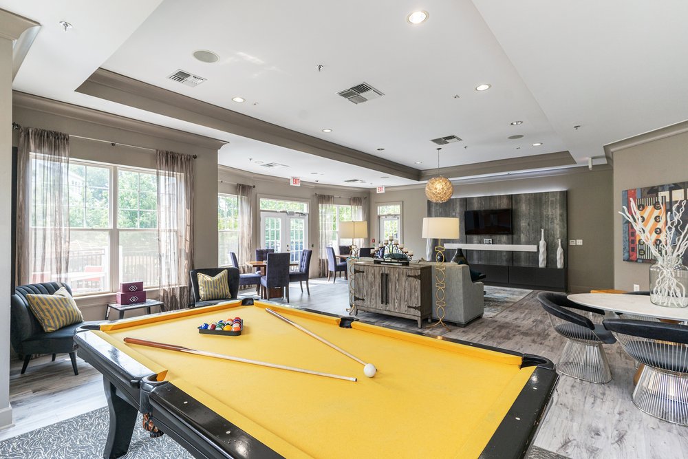 SIGNAL HILL APARTMENT HOMES 52 Photos & 44 Reviews Apartments