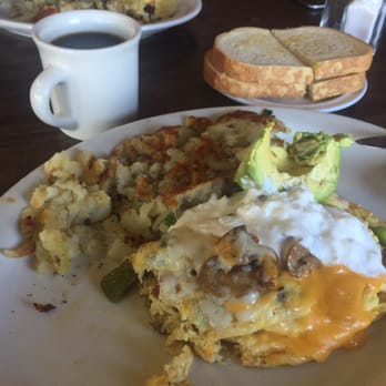 Egg Heaven Cafe - Monterey Omelette - Breakfast & Brunch Near Me - Long Beach, California