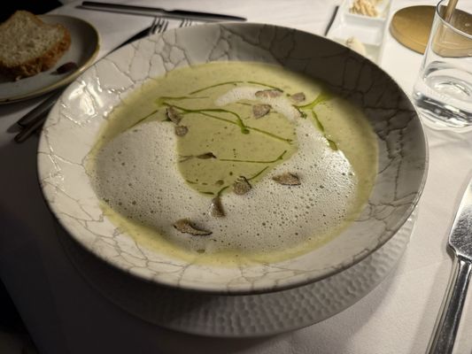 ef16 Restaurant Weinbar by null