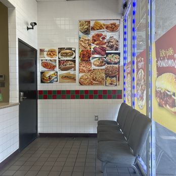 The Daddy's Pizza - Front order area - Pizza Near Me - Las Vegas, Nevada The Daddy's Pizza - Front order area - Pizza Near Me - Las Vegas, Nevada