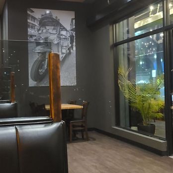 Baan Thai - Ambience okay - poor selection of music - Thai Near Me - Langford, British Columbia