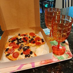 Tomasino's Italian Restaurant - Great GLUTEN FREE Pizza!