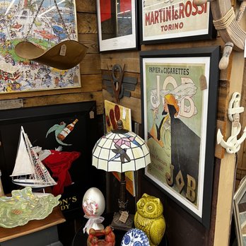 TREASURE HUNT ANTIQUE MALL - Updated August 2025 - 39 Photos