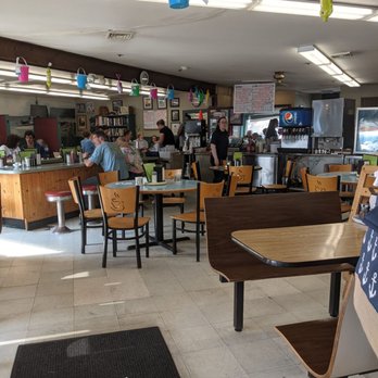 Larry's Px - Seating - Breakfast & Brunch Near Me - West Chatham, Massachusetts