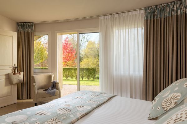 LES MANOIRS DE TOURGÉVILLE Hôtel Piscine & SPA by null