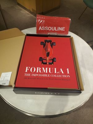 Neiman Marcus by null